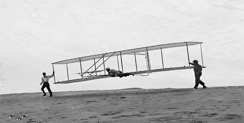 Sự ra đời của máy bay đầu tiên trên thế giới