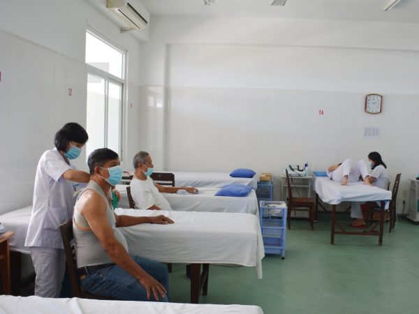 Kỹ thuật Phục hồi chức năng thi khối gì, điểm chuẩn bao nhiêu?