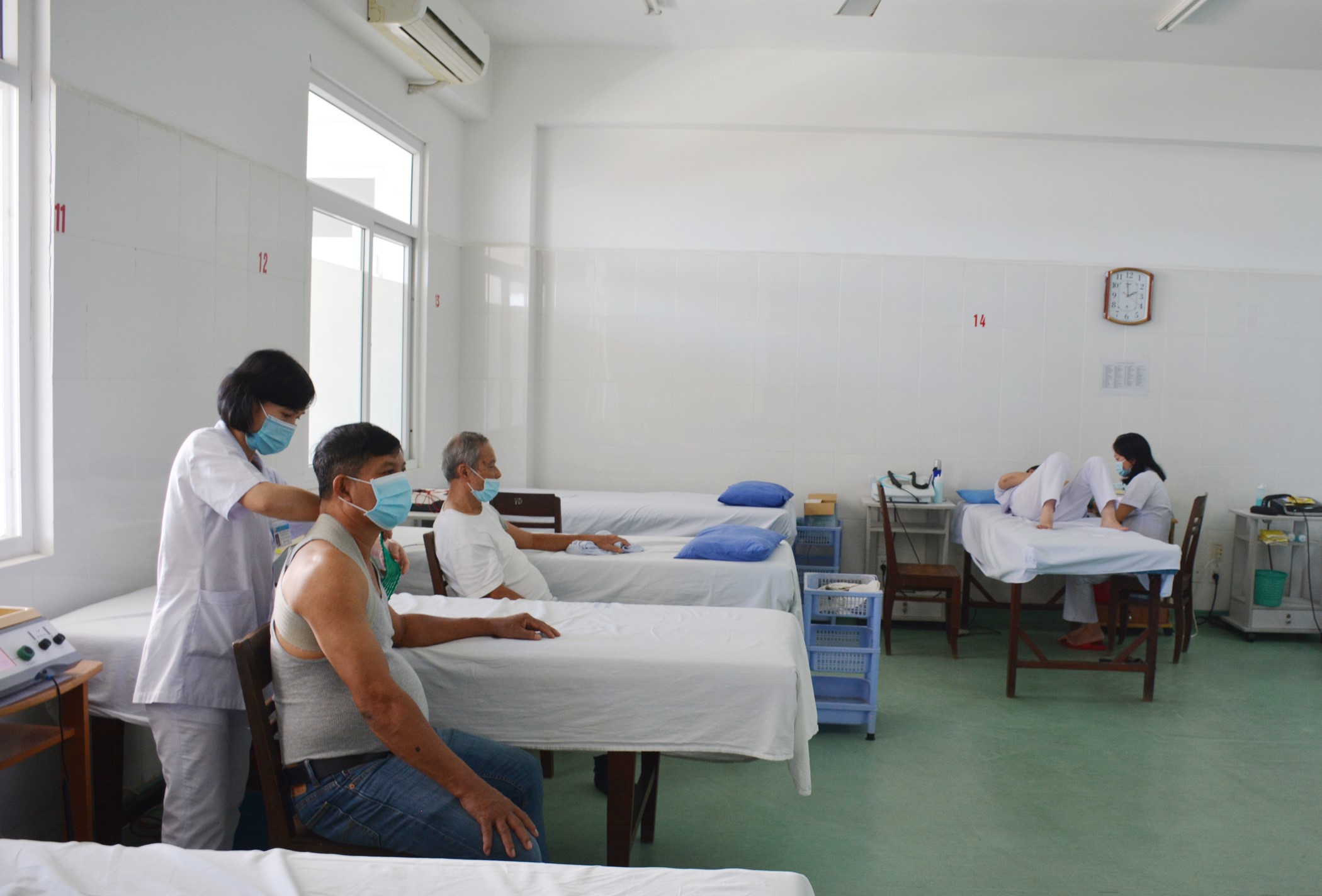 Kỹ thuật Phục hồi chức năng thi khối gì, điểm chuẩn bao nhiêu?