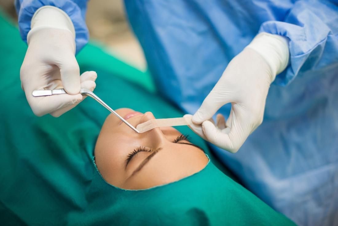 Ngành phẫu thuật thẩm mỹ thi khối nào? Lộ trình học chi tiết